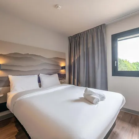 Aix-les-bains Hotel 2*