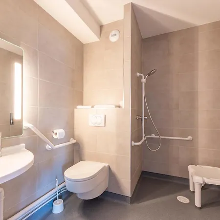 Hotel Aix-les-bains 2*